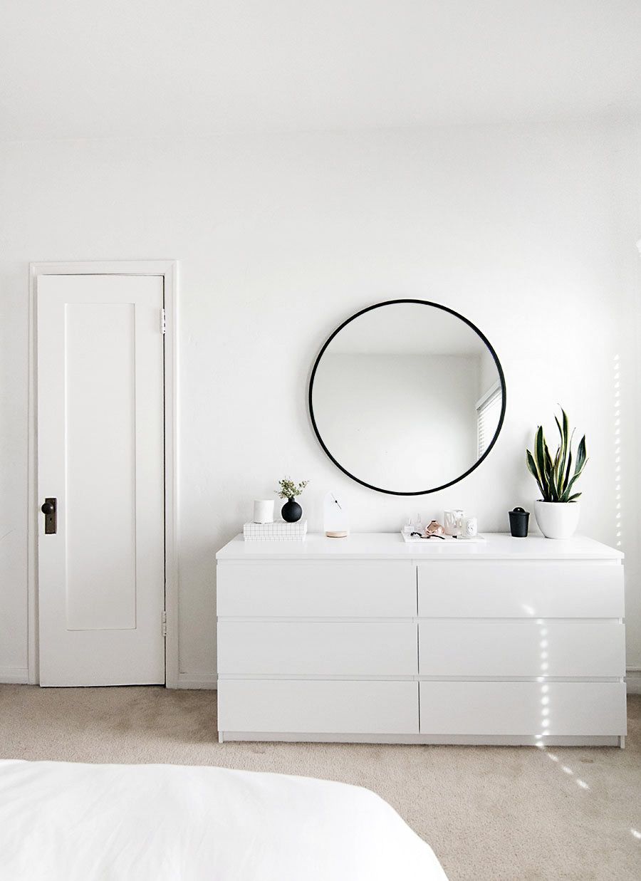 minimalist cozy bedroom